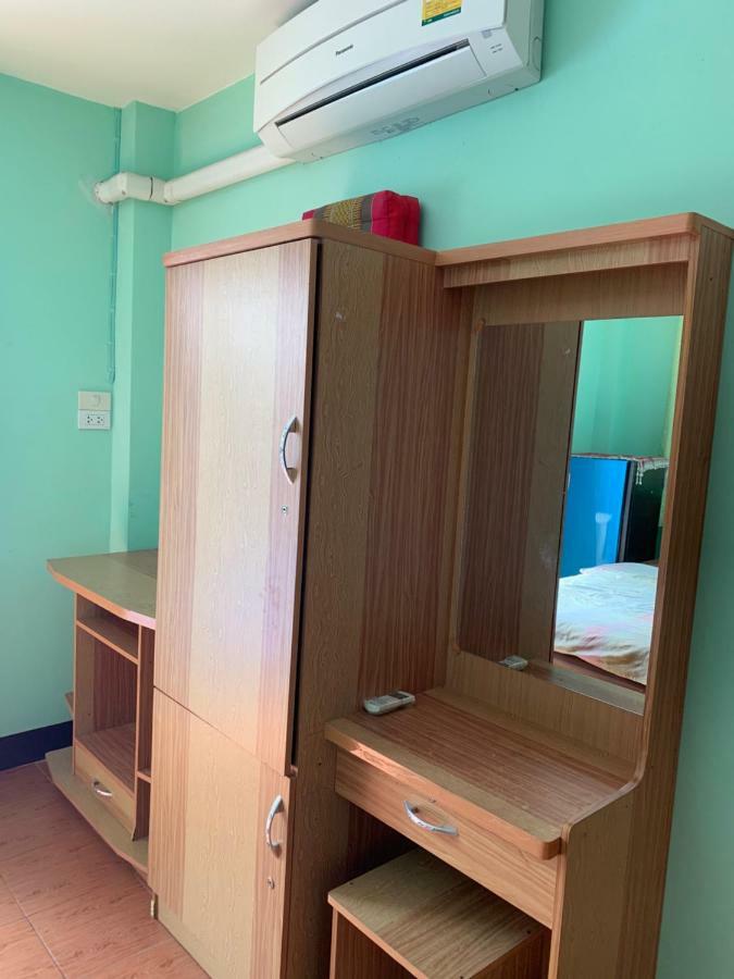 You&Me Hostel Чиангмай Экстерьер фото